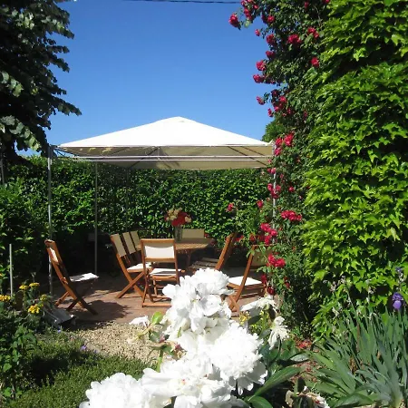 La Ferme Le Merger Bed & Breakfast